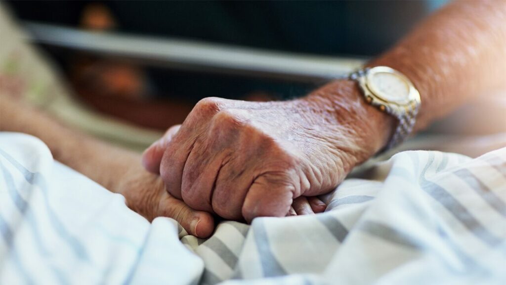 Florida man, 90, dons full PPE to say last goodbye to dying wife with dementia