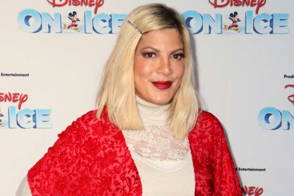 Tori Spelling had cash seized from bank to cover AmEx debts