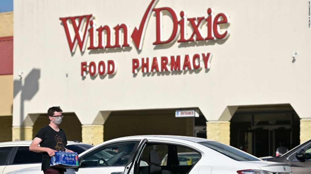 Winn-Dixie reverses stance on masks after Trump tweet