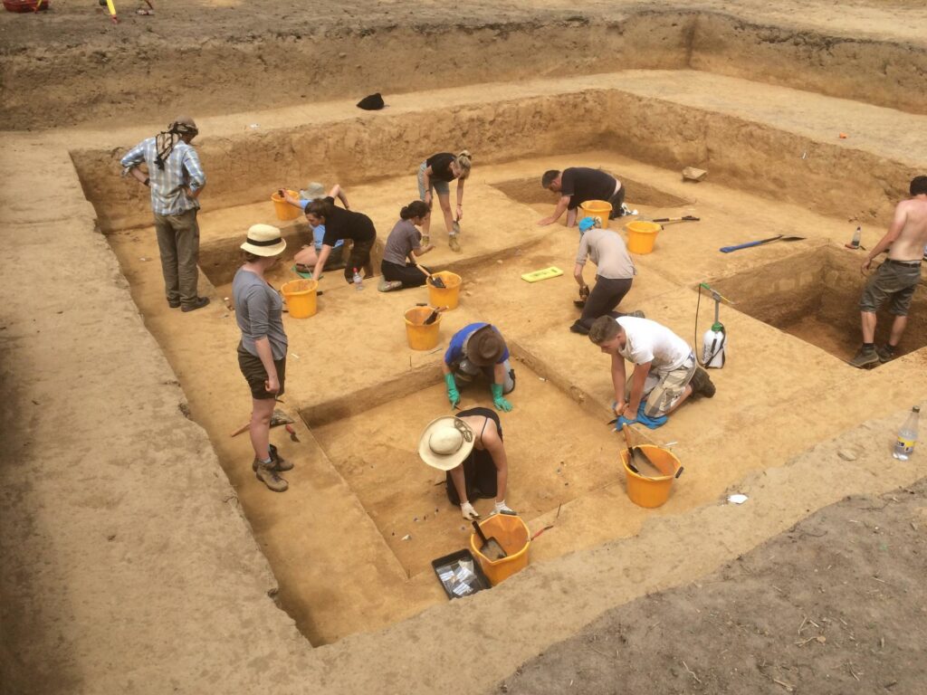 Unearthed images suggest prehistoric artists conquered vanished lands of the English Channel