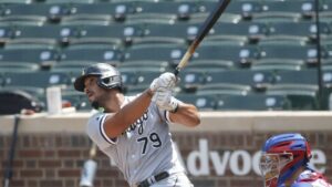 White Sox's Jose Abreu ties mark with six home runs in three-game series