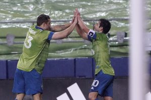 Champions defense advance while the Sounders knock out LAFC 3-1