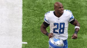 The Thanksgiving donation by Adrian Peterson gifts meals to Detroit