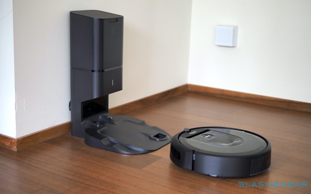 iRobot Warns that Roomba's Automatically Emptying Dock May "Pose a Danger"