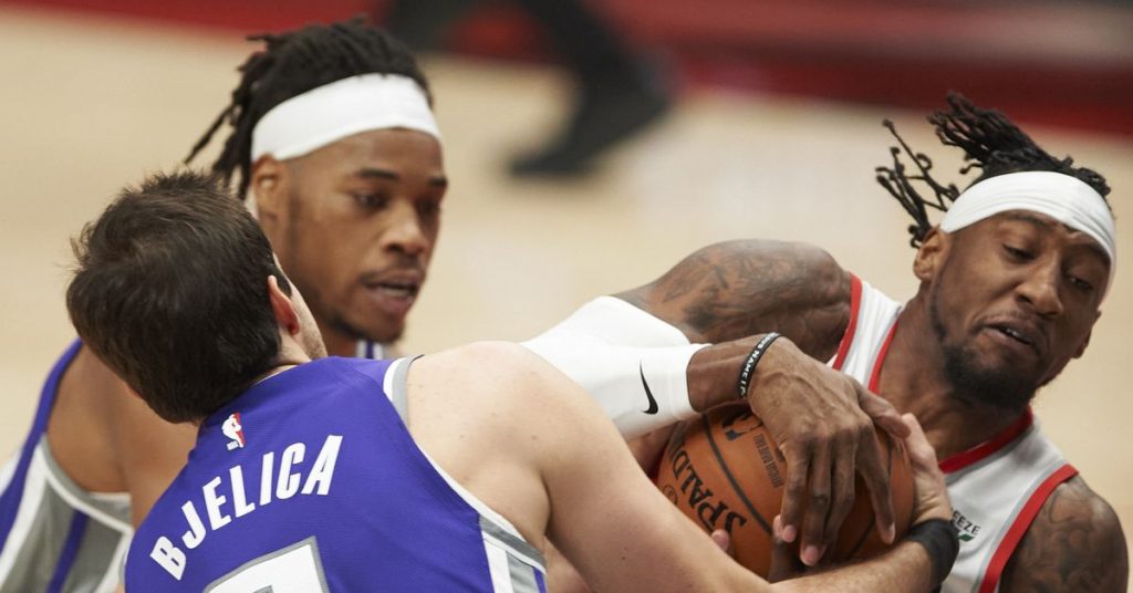 Giles shines as the Trailblazers fall before the Kings in pre-Season 2