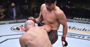 UFC Vegas 16 video: Gabriel Benitez crushes Justin Gaines with a wrecking knee