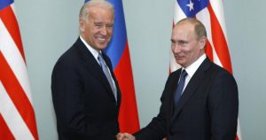 Biden describes Putin as a "killer".  He answers: He who said that knows that.  Borel (European Union): "There is a long list of murders in Russia"