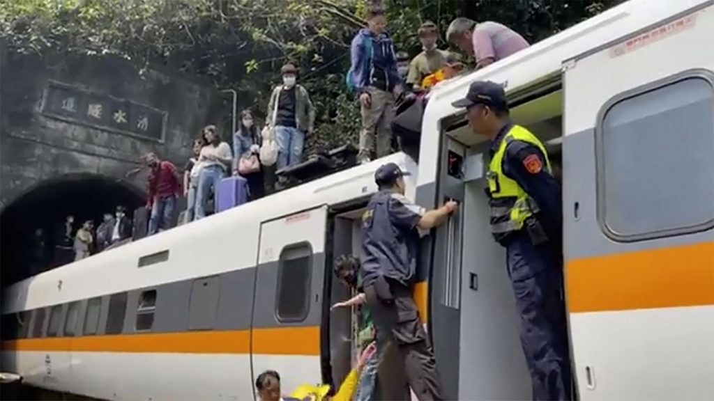 36 died in a train accident in Taiwan: