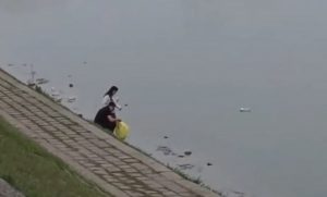 "Is this a hidden camera?"  People watch in disbelief what the couple is doing on the dock of Novi Sad