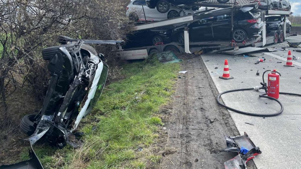 Three crashes on the A44: Traffic chaos in the Whirlpool