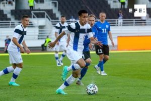 Estonia llena de dudas a Finlandia para la Eurocopa. EFE