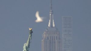 Das Empire State Building in New York leuchtete Rot für den Bayern.