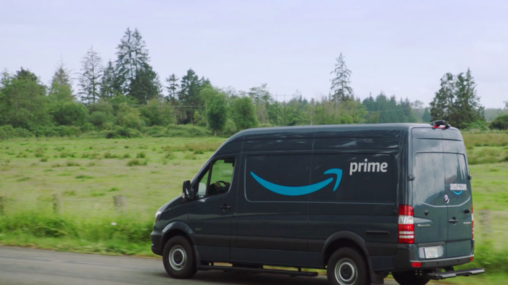 Amazon dystopia: couriers authorized by an application algorithm