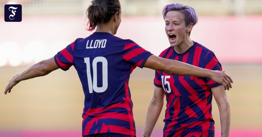 Stunning Megan Rapinoe leads USA to bronze against Australia