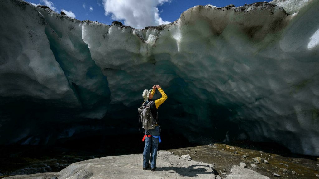 Matthias Haas, witness to the inevitable impact of climate change on the glaciers of Switzerland