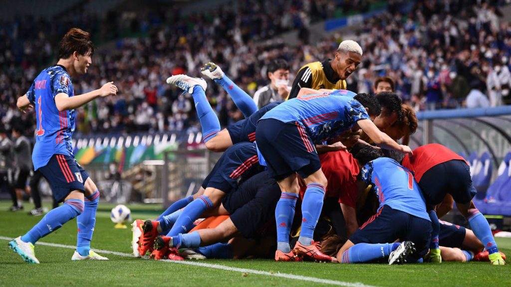 Frankfurt's Hrustek takes a free kick - but Japan cheers