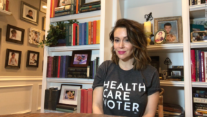 Alyssa Milano retaliates with a photo of the alleged black surface