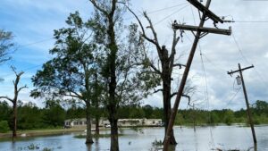 Hurricane Laura death toll climbs to 14 in the US