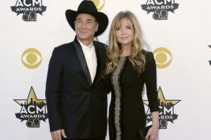 Removing a Snow Owl Clint Black and Lisa Hartman Black from 'The Masked Singer'