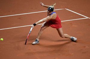 Angelique Kerber hat in Stuttgart einen souveränen Start hingelegt. Foto: AFP/THOMAS KIENZLE