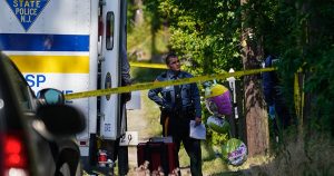 Six dead and at least 28 injured, equivalent to 3 shootings over the weekend in the US - El Financiero