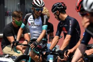 Esteban Chavez Rigoberto Uran in the Tour of Switzerland |  outside football