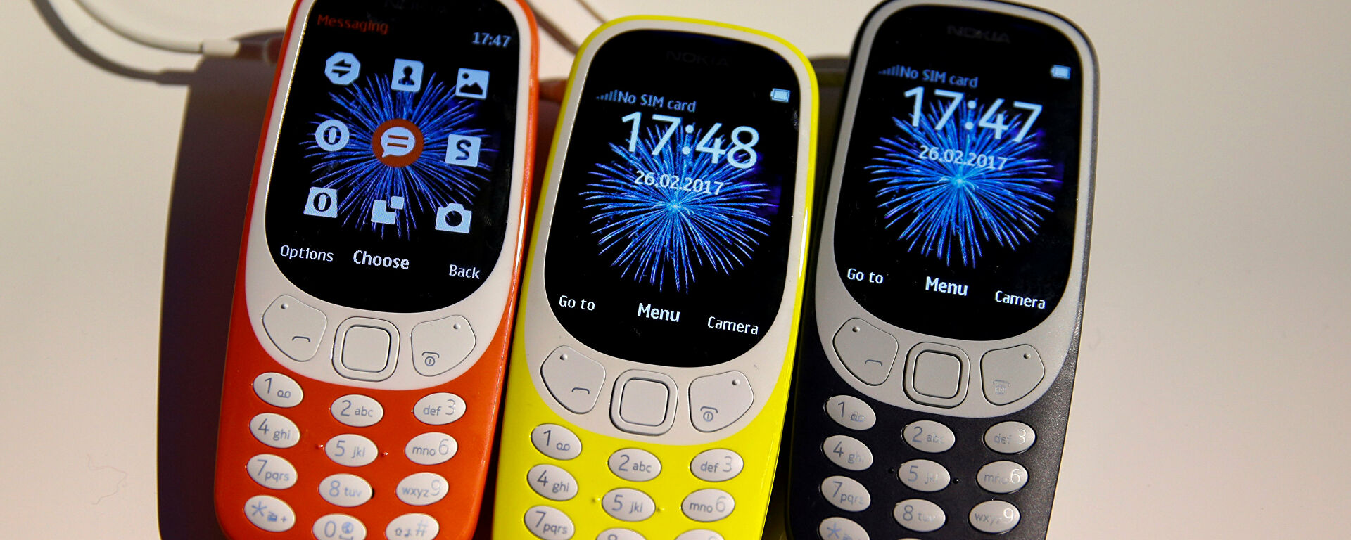 Nokia 3310 devices on display after their presentation ceremony at the Mobile World Congress in Barcelona, ​​Spain, February 26, 2017. - Sputnik Mundo, 1920, 08.08.2021