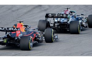 Red Bull is looking for Mercedes' secrets on the strait