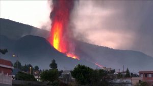 La Palma volcano fuels a hot spot.  Experts say he's looking for a way out