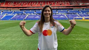 Damaris Egurrola con el Olympique de Lyon.