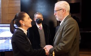 Sheinbaum se reune con miembro del Parlamento de Reino Unido en Antiguo Palacio del Ayuntamiento